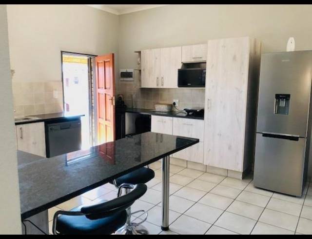 2 BEDROOM APARTMENT FOR SALE IN CASTLEVIEW